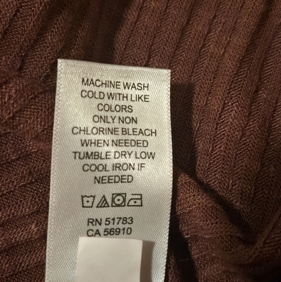 Maurices Heartland Brick Red Ribbed Henley Button Detail Long Sleeve Tee Large - Picture 8 of 8